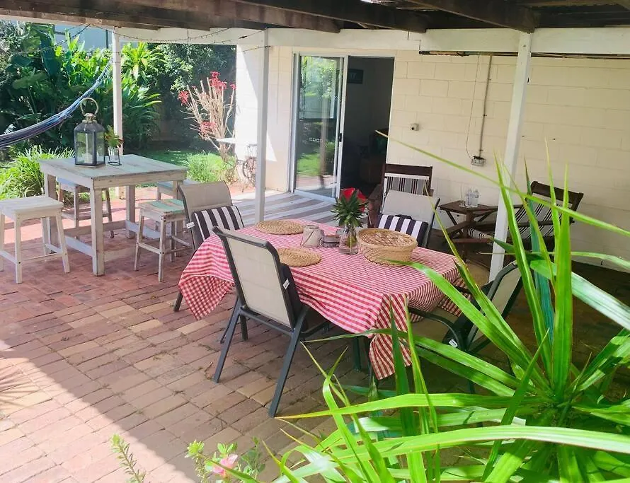 The Original Yaroomba Beachhouse 0*,  Austrálie