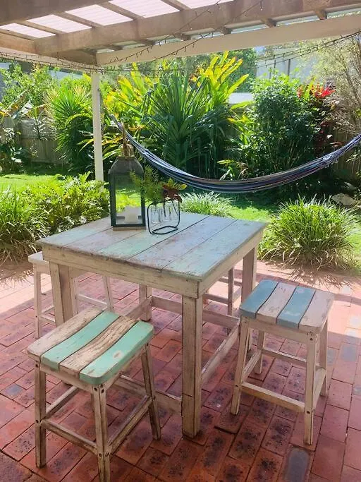 The Original Yaroomba Beachhouse 0*,